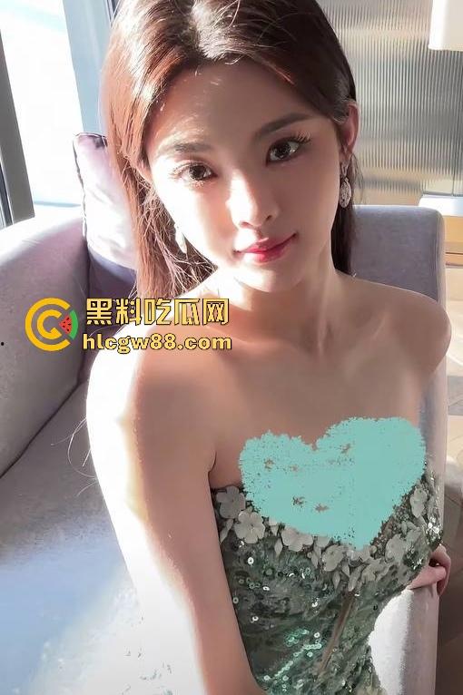 【杨超越】抖音直播意外走光露出乳头，看不出来呀奶头这么大，出名前肯定不少约 给瓜友们放福利-2