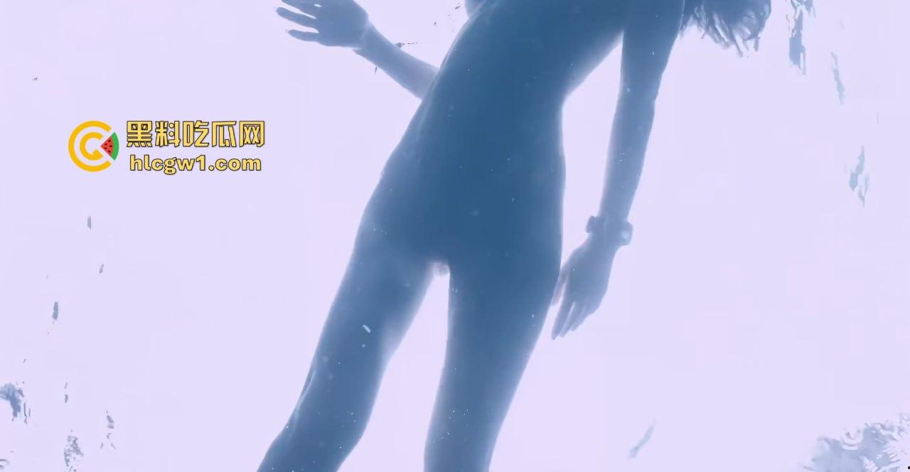 山东青岛妹子水底裸泳视频流出!清纯美人身姿曼妙,水中婀娜,看得人身心愉悦!-7