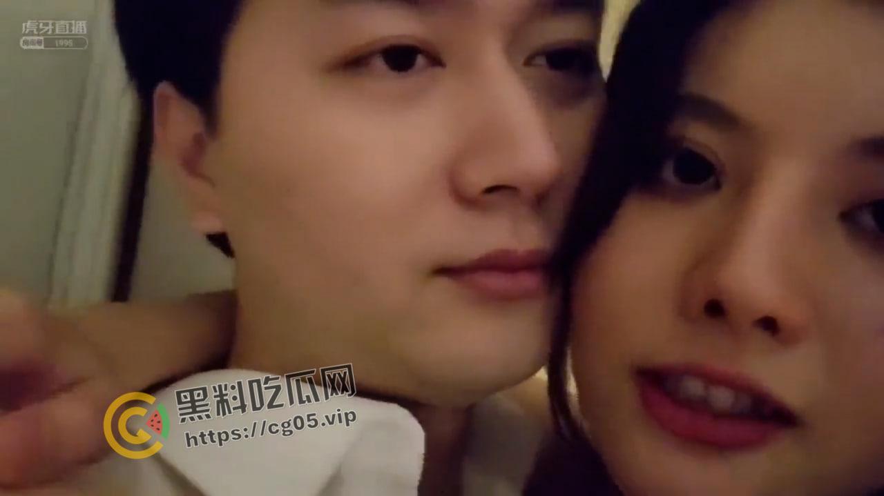 鸡圈顶流【阿朱】疑似患有梅毒？被细心网友拿着放大镜看深究美图，难道是上个月参加淫趴所得？-13