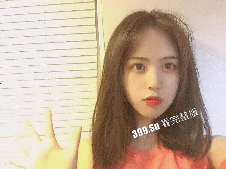 长相甜美的大一新生 抢手学妹被校内老油条设酒局灌醉  带回房间拍摄迷奸视频  露脸无套内射-2