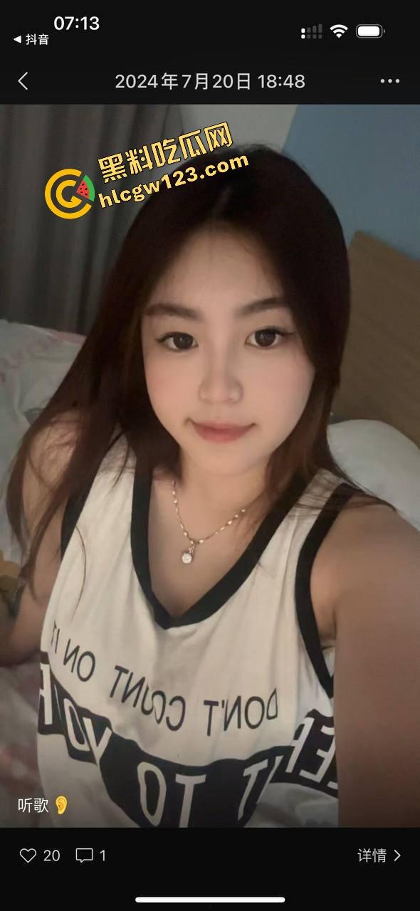 万物皆可插 她逼比收纳箱还万能，嫩妹用整根黄瓜怼逼胡萝卜插菊操到抽搐，差点送医院！-1