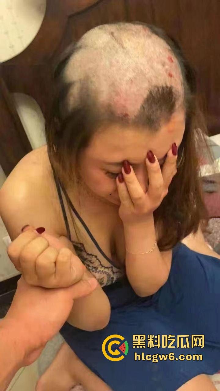 天津中检方源客户暧昧聊天内容被丈夫发现，丈夫当场暴打妻子，甚至剃光头逼其承认出轨发朋友圈道歉！-1