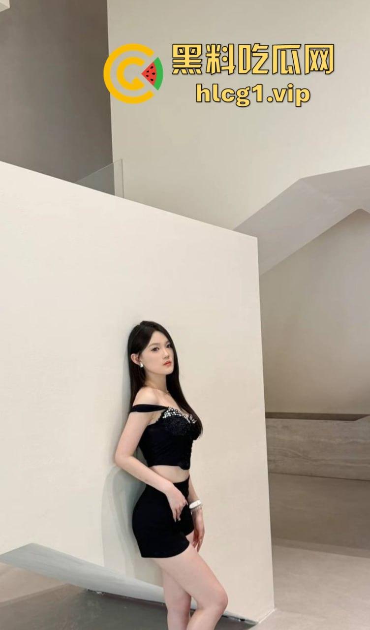 山东快手网红‘甜酱菜’直播露点录屏泄密！黑色情趣内衣下的性感诱惑曝光！-13