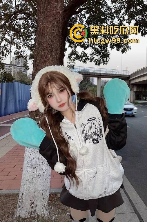 抖音反差骚母狗网红主播【胖狗崽】付费内容曝光，露脸真空骚舞极品，身材一览无遗，诱惑满满！-4