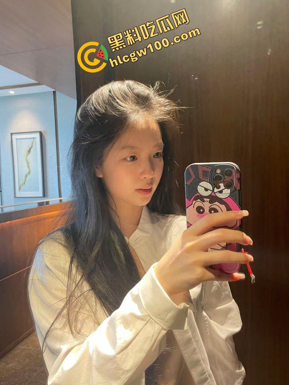 广东湛江贱货渣女社会反差婊『陈妍怡』诱惑人妻老公聊骚 偷情约炮酒店后入淫荡做爱！原创独家流出！-4