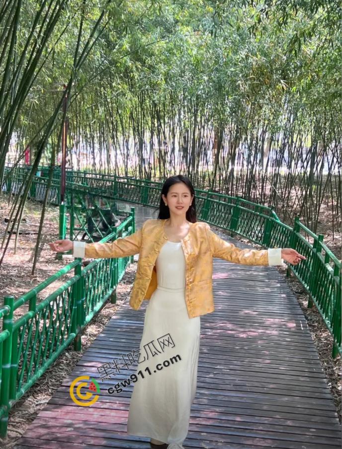 抖音网红【美少女】欲望沉沦！金主高价约夜，豪华酒店疯狂爱爱，雪白美乳纤腰绝伦，口活技术超过瘾-5