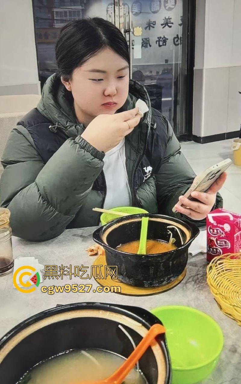 哈尔滨工业大学BBW母狗【林慧磬】性爱视频流出，巨乳肥臀曲线勾魂，露脸口交毒龙花式做爱，骚的离谱！-1