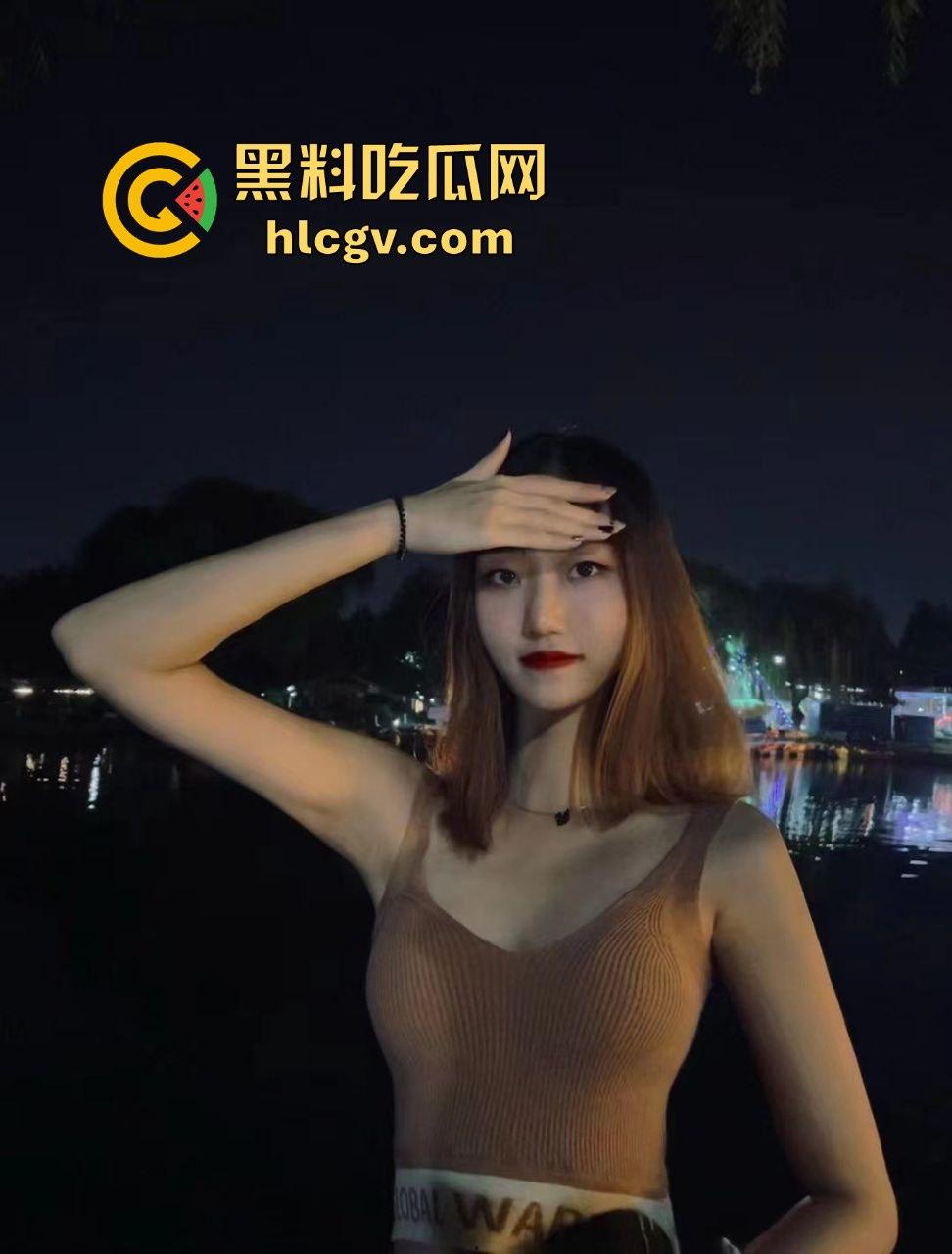 约炮理想汽车销售【田淑君】，镜子前紧盯小嫩逼羞耻被操翻，床上骚得像条狗，业务不愁没人要！-2