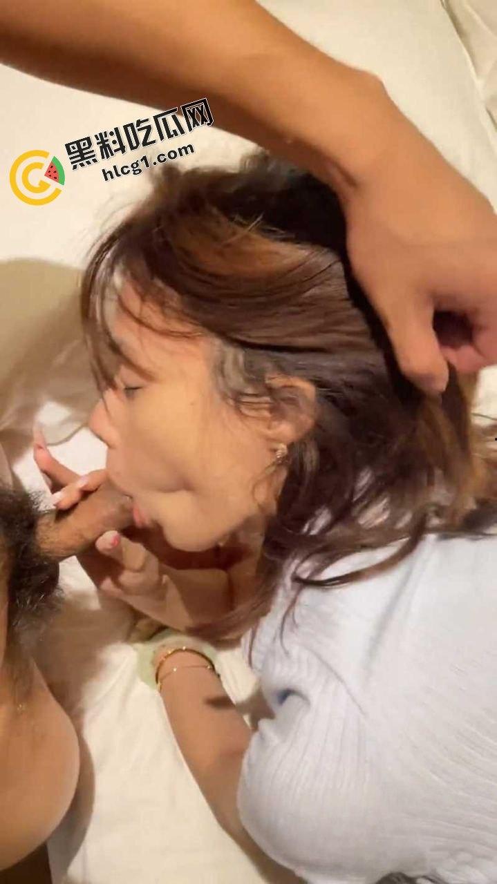 成都大学反差婊 极品身材嫩妹『张俪』金主包养 抽烟般的吸鸡巴 被金爸曝光-5