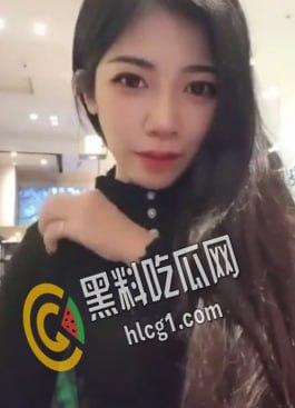 网传人气博主 王语瞳 被金主调教完成任务 餐厅内超大尺度脱衣露出！公众场合拍内裤流出-3