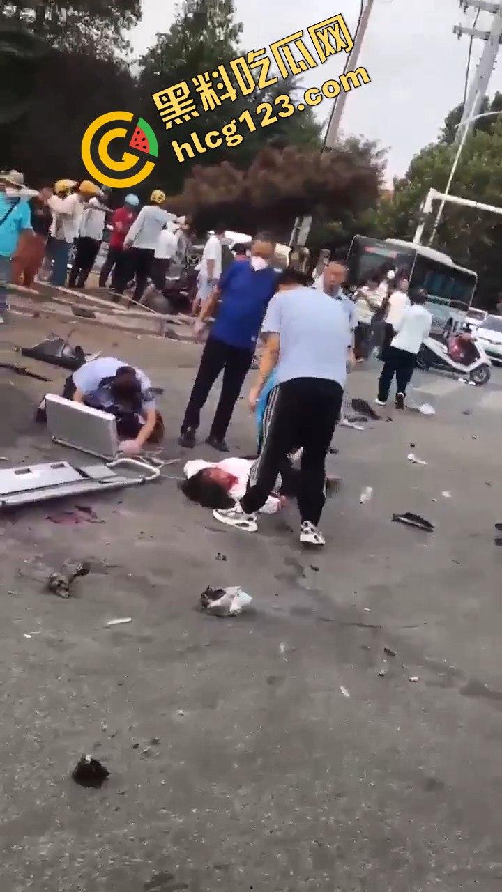 江苏泗洪惊魂一幕！男子送妹妹上学突发疾病，酿成悲剧！-2