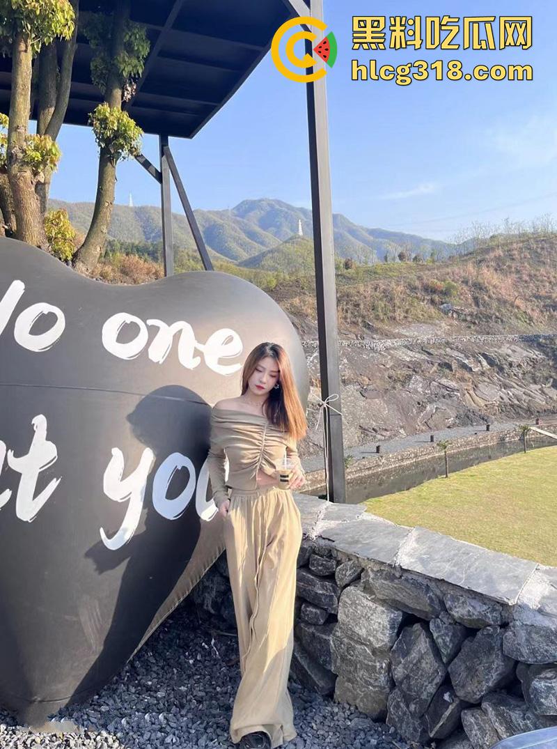 南京第二师范学院【苏妙妙】，极品身材大奶系花，被纹身富二代包养，调教成性奴母狗曝光性爱自拍！-5