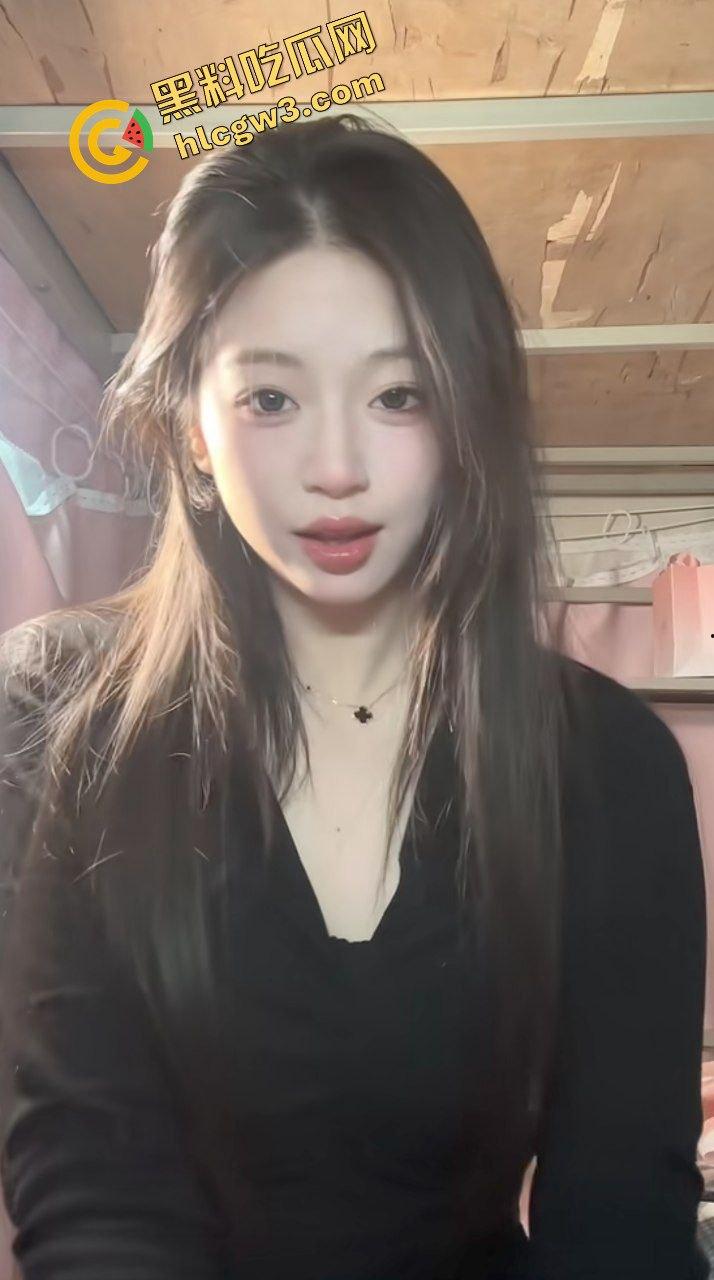 陕西科技大学反差骚鸡女学生『小红豆』下海约炮大哥被曝 美乳嫩体爆干骚逼!原创曝光流出!-4