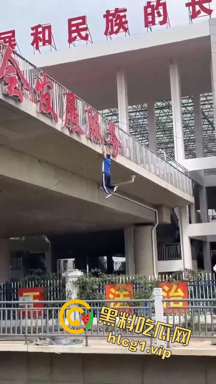 秦皇岛一中高一学生压力大,竟用摔断腿逃学!以身入局的聪明计谋?-4