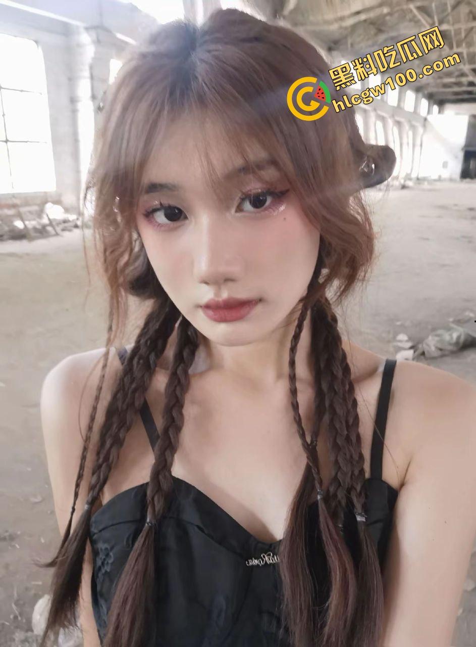 云南文化艺术职业反差飒姐【姚雅雯】甜御少女秒变母狗炮架，男友家后入爆操骚逼！独家曝光流出！-2