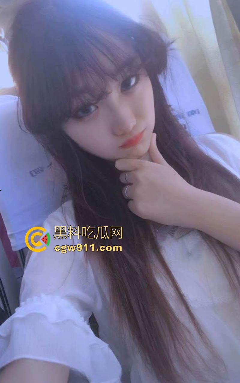 安徽大学大三师姐【王诗语】约炮视频曝光，校园女私下却是反差骚母狗，跪舔爆操调教，猛插蜜穴臀汁水四溅！-2