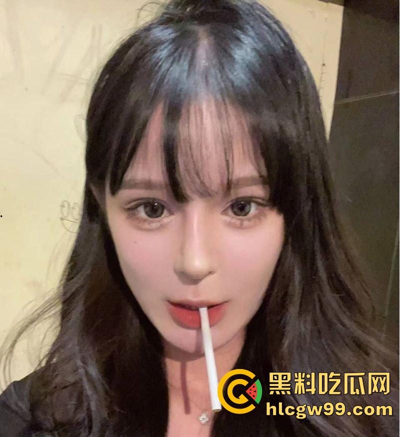 广州高颜值巨乳外围女【魏兮昕】被金主包养视频流出，口交侍奉无套爆操，骚劲爆棚！-1