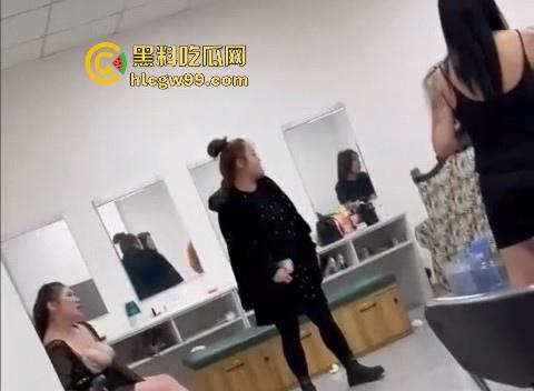长春桑卉会所后台技师大打出手，疑似是抢客上钟起争执，我相信大奶子肯定没有错！-7