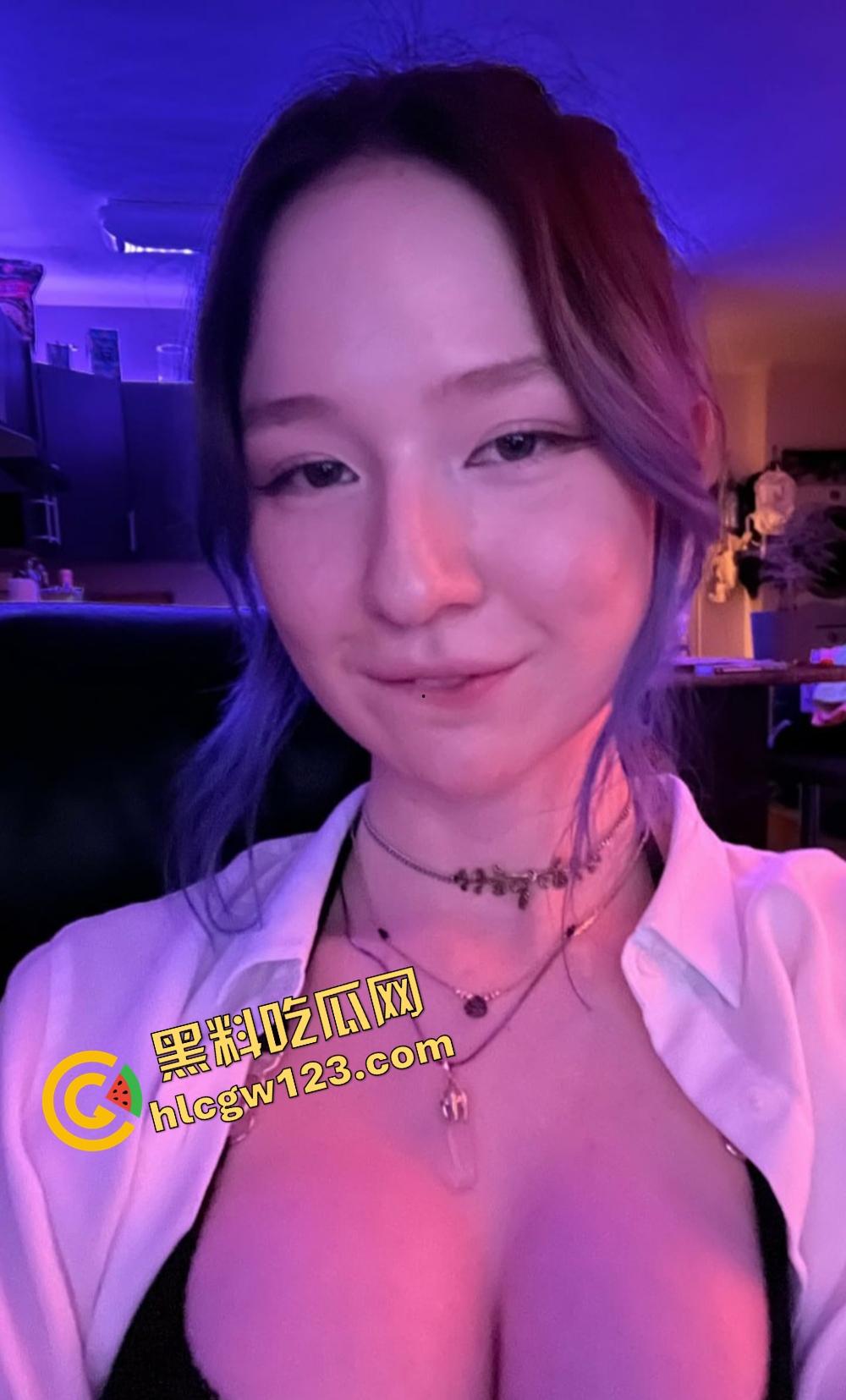 渭南骚妇胸口奶浪翻涌、逼水狂喷像高压水枪，衣服湿成透明避孕套，干到一半被她儿子撞见！-6