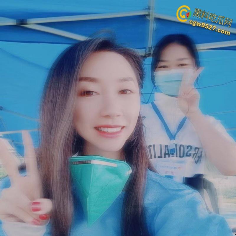 重庆沙坪坝区党员【徐艳霞】，被领导无套狂干，露脸玩颜射吞精，被曝舔功了得，岗位晋升是舔出来的 !-3