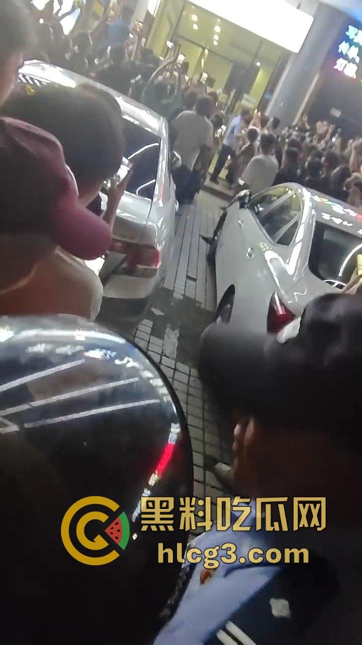 8.15海口抓嫖事件：爱赌的爸、生病的妈、上学的弟，破碎的她还有谁能帮？该管的不管，该抓的不抓！-7