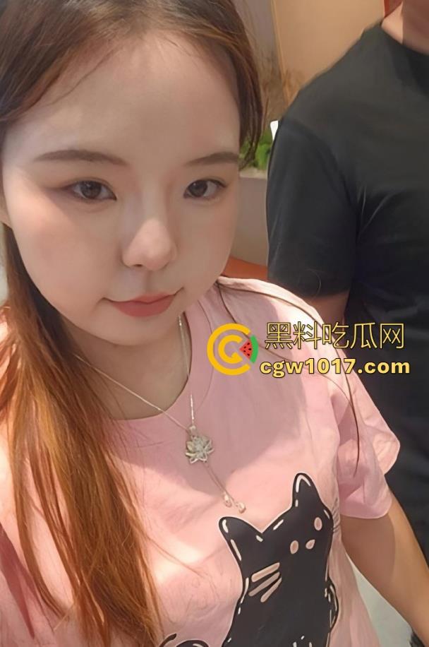 河南第一小学5年纪3班数学老师【肖莹】跟男友性爱视频泄露，丰满如肉弹，骚逼湿透饥渴，全程露脸骑乘做爱！-3