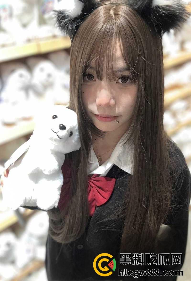 广东小伙王者开黑偶遇职校00后骚母狗,一天拿下骑脸操嘴后入灌精,白嫩翘臀淫叫连连偷拍角度绝了!-1