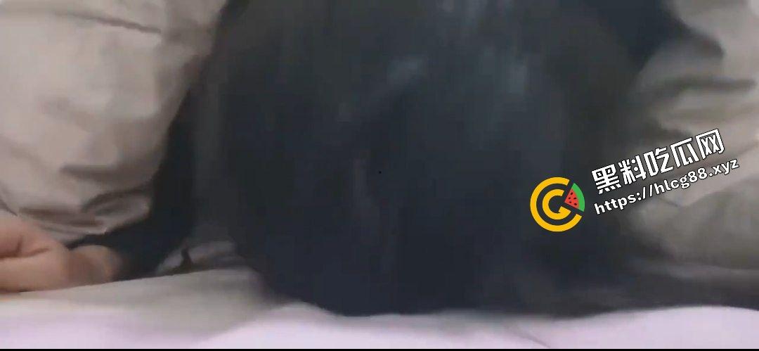 主人各种调教理工学院女学生，线上网调聊骚认错跪地磕头认罪，线下像狗一样牵着SM爬行！-7