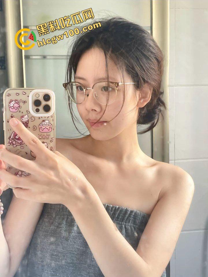 四川文理学院下海眼镜妹【宋书铃】兼职约炮大哥，后入直插塞满爆菊！独家曝光流出！-2