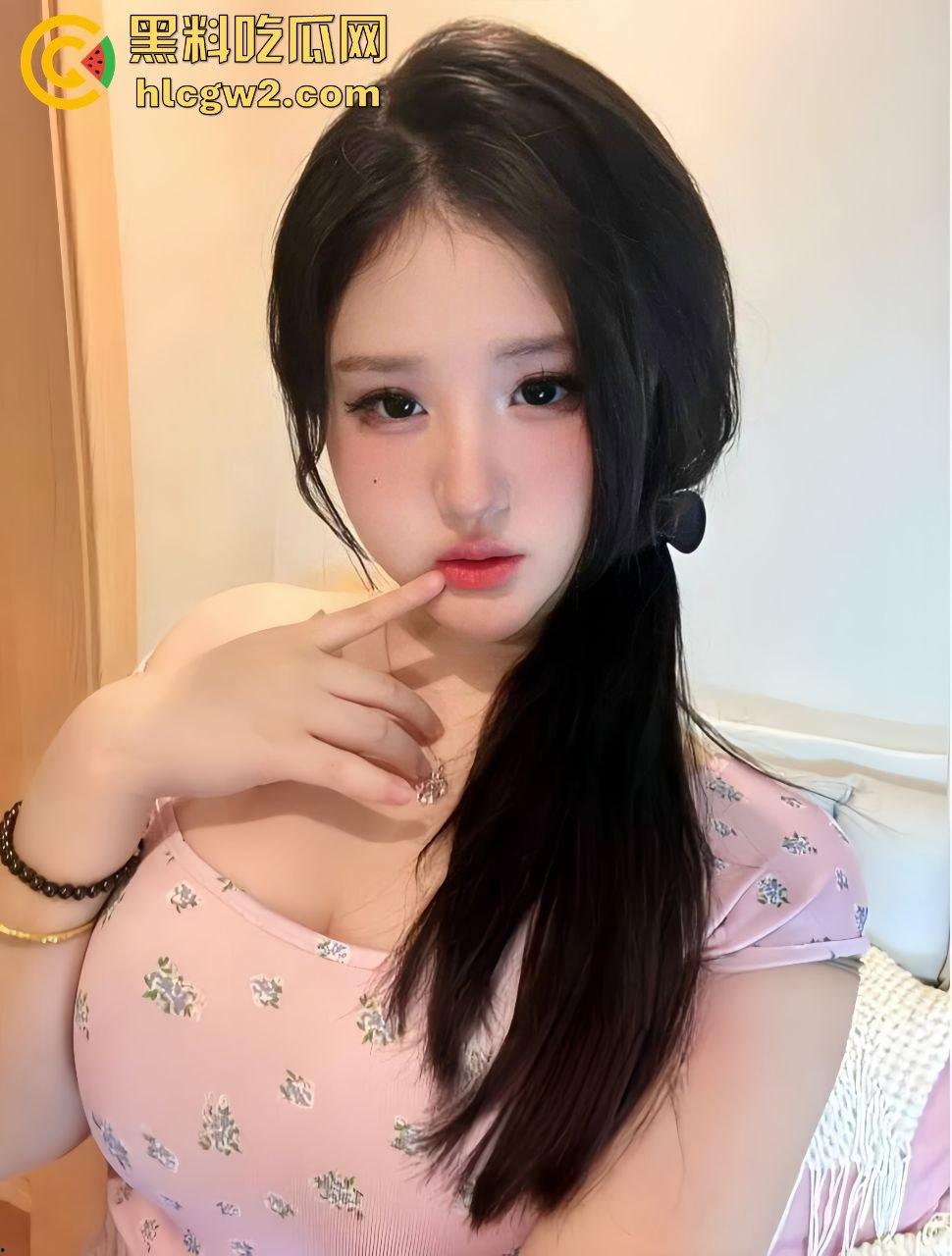 抖音顶级巨乳颜值少女【小妍】大尺度自慰视频外流 甜美外表下骚到炸裂，私密定制全网疯传！-11