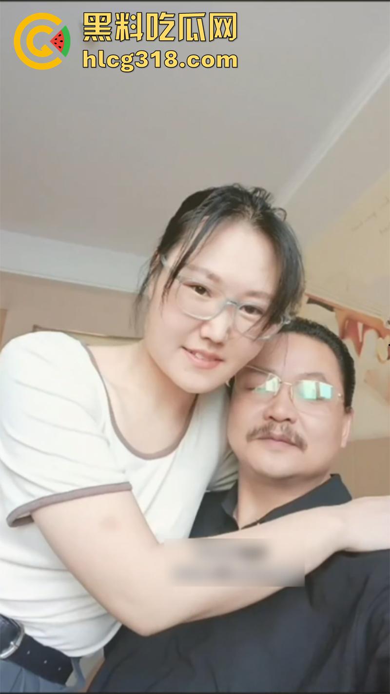 师徒乱伦白日宣淫，湖北麻城市算卦大师【熊半仙】，和女徒弟梁艳艳，合谋骗光前夫钱财后离婚！-1