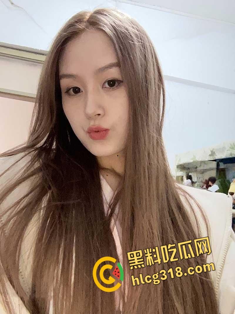 推特童颜美乳【为主而生】,清纯校园嫩妹,没想到有一对大奶子,翘臀被各种姿势无套内射!-3