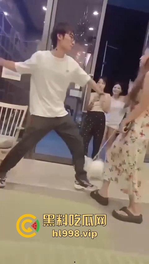 某红书的集美们炸了！好战友被臭男人暴打，结果竟是她乱吐口水惹的祸？-6