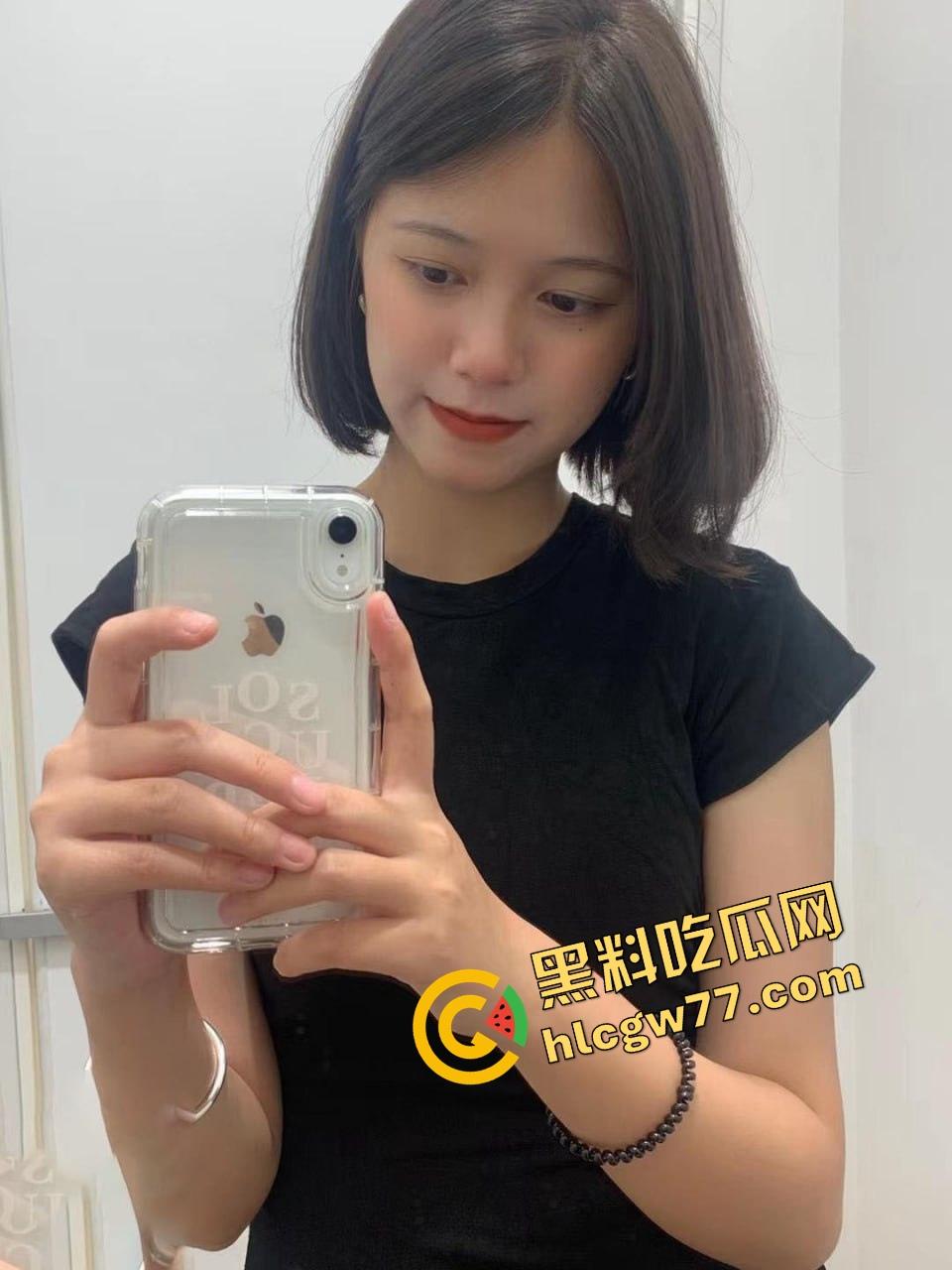 世界上最大的背刺，成都女孩【周然】手机借闺蜜打游戏，结果闺蜜偷看到她大量私密，友谊当场粉碎！-4