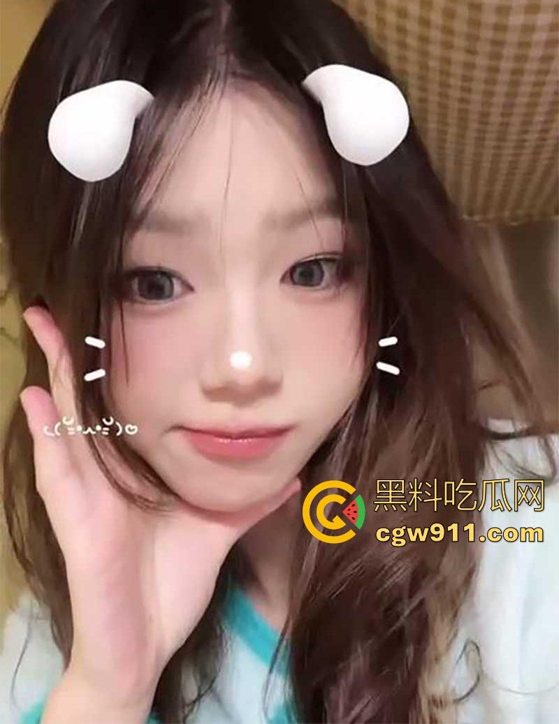 渣男曝光湖南前女友【刘美嘉】全裸揉奶露穴淫片，粉嫩奶头硬邦邦，聊天记录极其淫荡，小情侣玩的真骚啊！-6