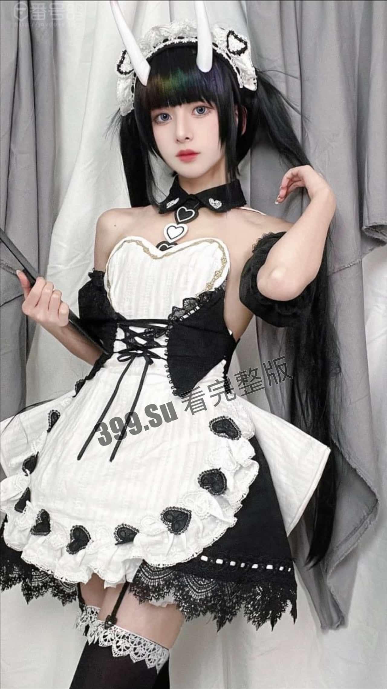 #抖音 #微博 #腥味猫罐 知名COSER腥味猫罐动漫节被偷拍裙底事件-11