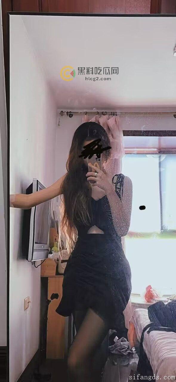 西安高颜值美女私密视频曝光!男友啪啪自拍流出,生活照也全程直播!-5