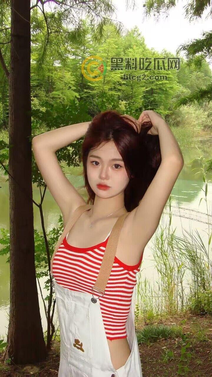 西安高颜值美女私密视频曝光!男友啪啪自拍流出,生活照也全程直播!-6