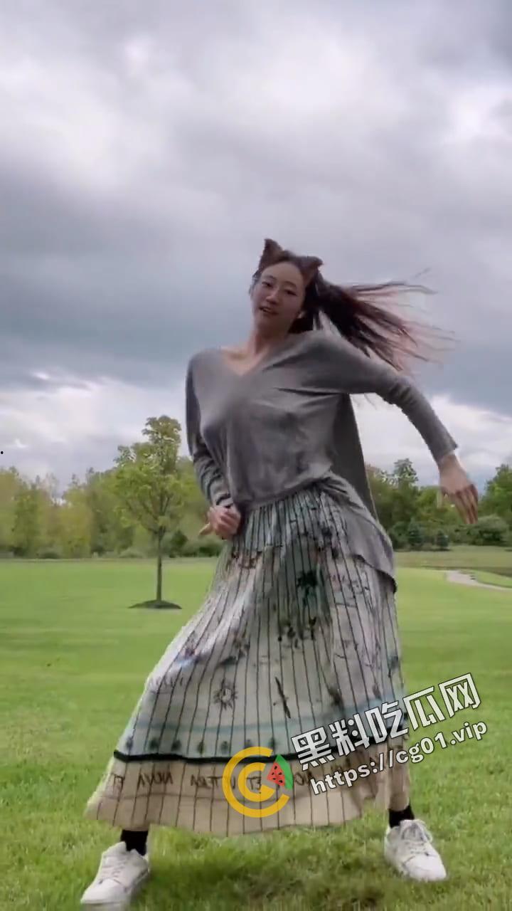 抖音 IG 油管 #只有鱼刺 内外两开花 真空激凸舞蹈视频 看得出是个胸怀志向且有真材实料的三好女青年-5