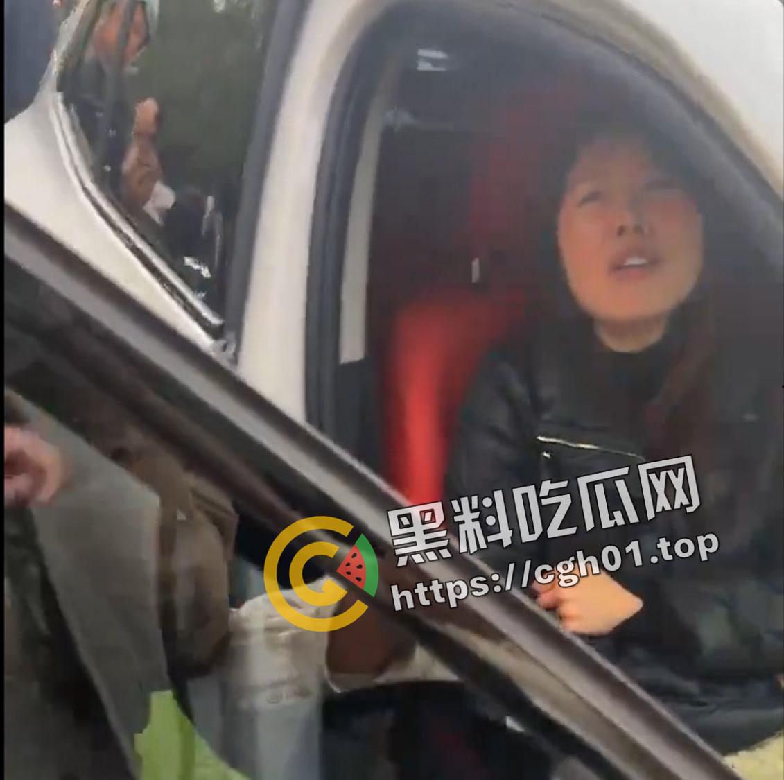 长沙宝马女因老公出轨报复社会 驾车冲撞幼儿园撞死多名儿童 现场视频流出-6