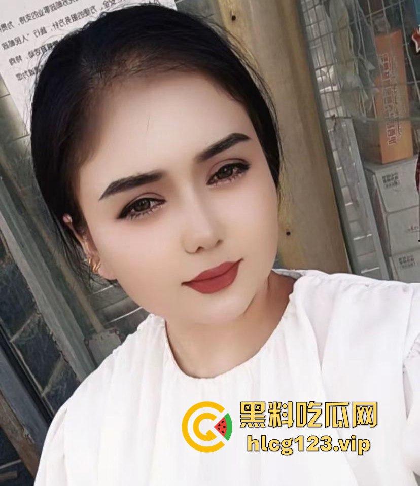 新疆少妇努尔古丽裸聊视频流出！美乳美鲍玩1V1骚到飞起，榜一大哥手速太快直接录屏！-6