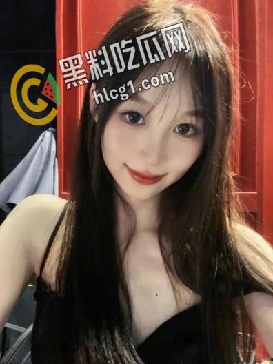 探探认识有男朋友的西南财经大学学生妹 王宇琪 学妹手嘴并用帮忙撸管 超快的手速撸的鸡巴都快秃噜皮了-3