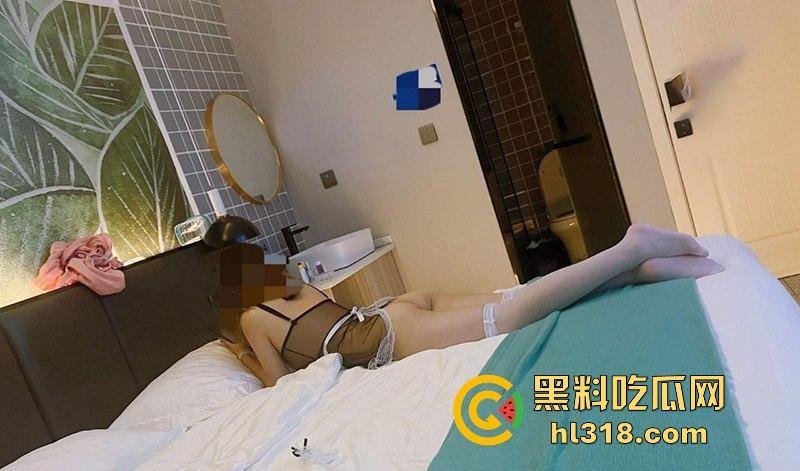 海角乱伦，真实破处女友的妹妹，从开始的害羞到后面的高潮痉挛 ，无套内射把她粉嫩的小穴塞满了！-5