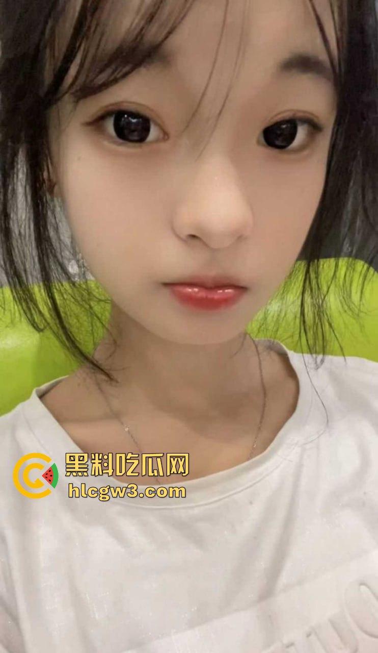 江西理工大学南昌校区反差骚货【孙思芸】 清纯脸皮下藏着小母狗灵魂拍裸照勾学长，被玩成肉便器视频曝光！-6