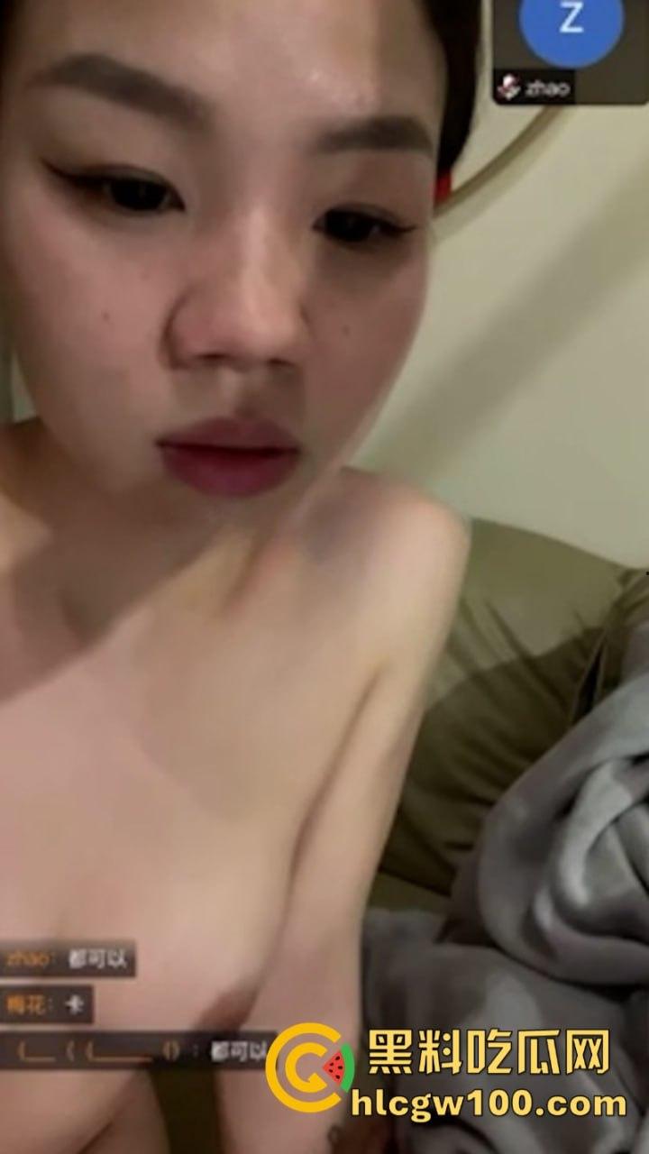 快手两万粉丝美女主播【YYY】犒劳金主刷飞机线下约啪直播做爱 极品大长腿被后入爆操-7