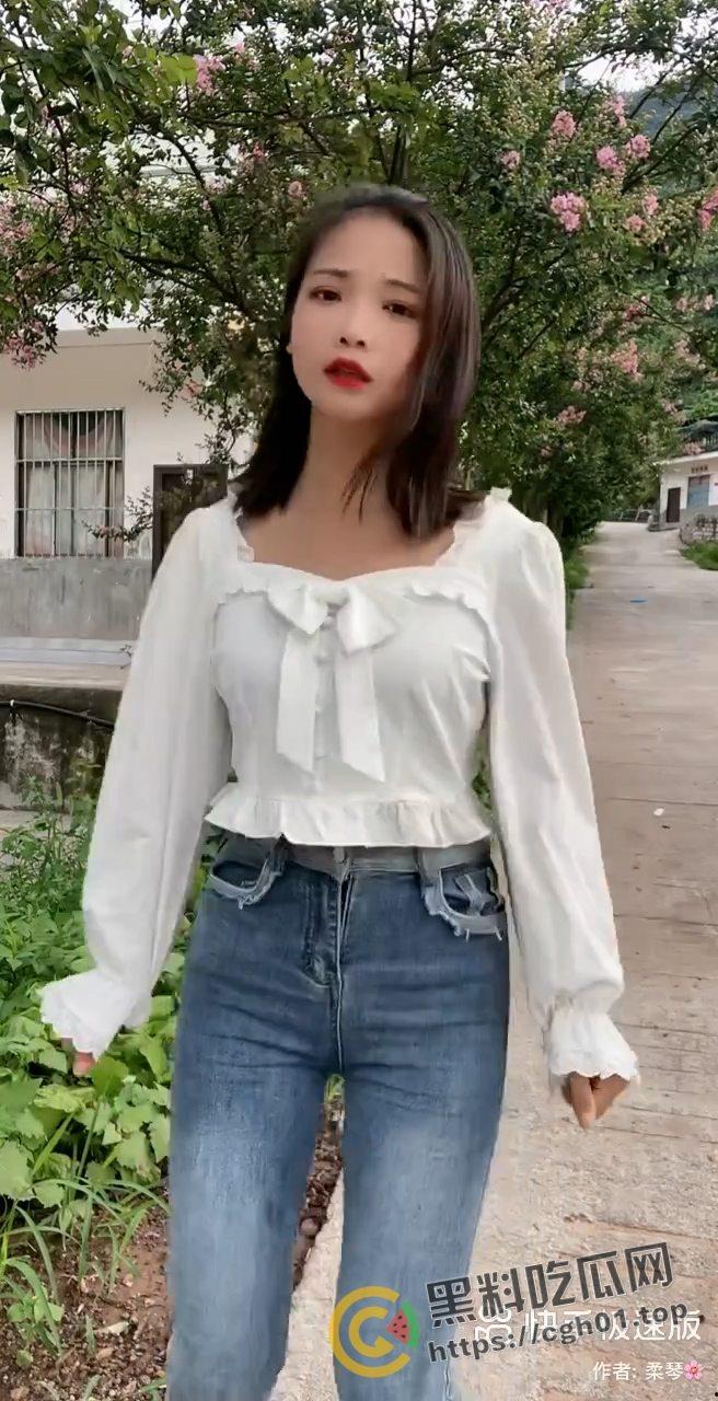 快手泄密！38W粉云南网红【柔情私拍】云南精神小妹的特种风情 榜一大哥花了几十万才看到的视觉盛宴-3