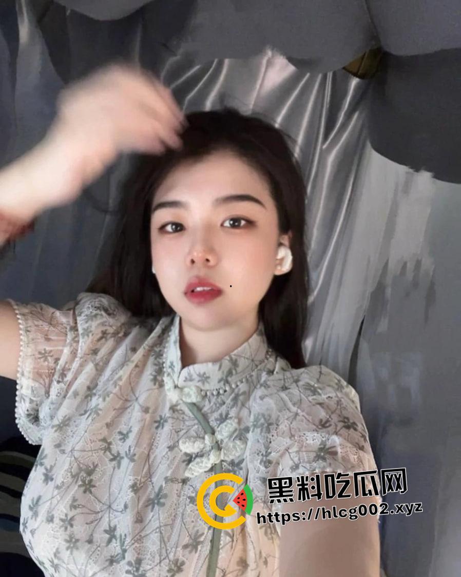 云南大学巨乳学姐被调教 喜欢被深喉的母狗 肥美多汁的鸡巴套子 被富二代包养调教视频流出-3