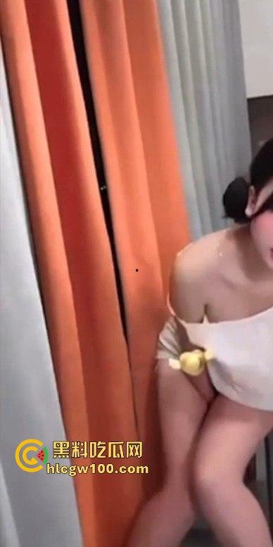 快手【幸子】直播玩调教，骚货塞入跳蛋让金主远程操控马力开到最大爽到高潮失控还是榜一大哥会玩！！-9