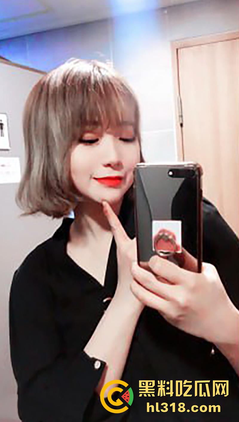 绿帽瓜友投稿，分享自己的大奶极品女友，还灌醉迷晕后给兄弟玩，这真是义父级的好兄弟啊！-1