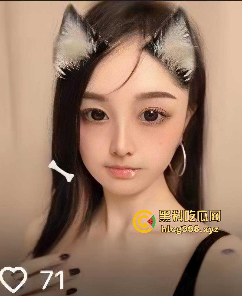 抖音骚鸡『洁哥』陪榜一大哥做爱翻车！穿制服浪摇猛操，刷嘉年华就能约出来当床垫！-2